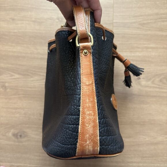 VTG 80s Dooney & Bourke All Weather Leather Drawstring Bucket Bag Black Tan USA - Picture 6 of 14